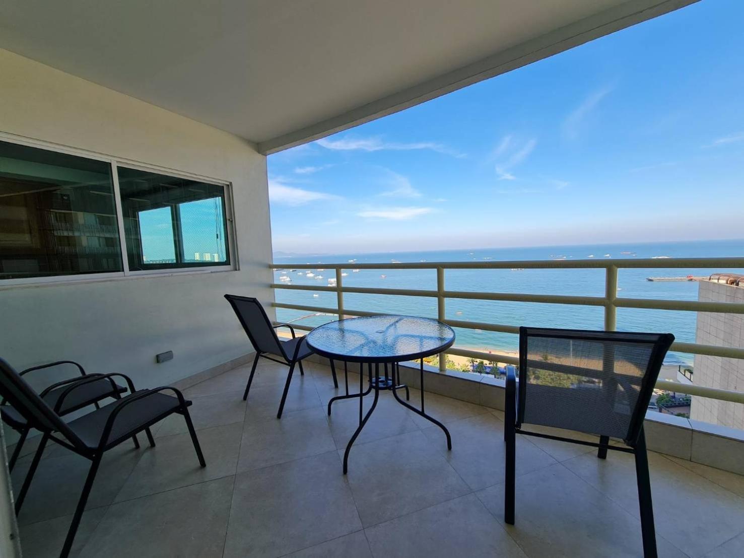 View Talay 6 Pattaya Beach By Anatolia Condo Suite Exterior photo